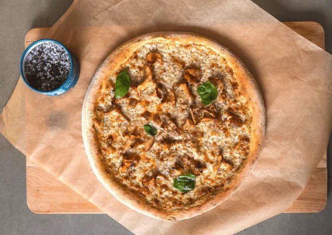 Wildpilzpizza mit Trüffelalge