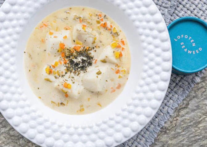 Norwegische Fischsuppe mit Algen